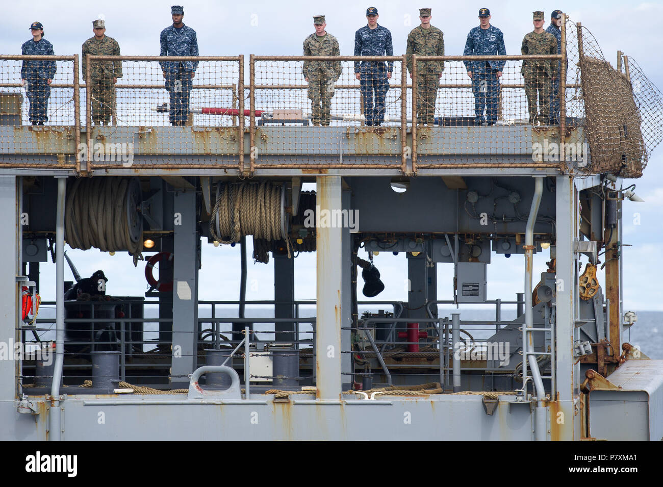Amerikanische Harpers Ferry-Klasse dock Landung Schiff USS Oak Hill (LSD-51) während die Marine Parade 100 annversary der polnischen Marine in Gdynia, Polan zu feiern. Stockfoto