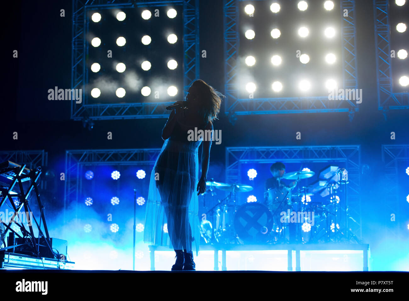 BARCELONA - 31. Mai: Chvrches (electropop Band) im Konzert an Primavera Sound Festivals durchführen am 31. Mai 2018 in Barcelona, Spanien. Stockfoto