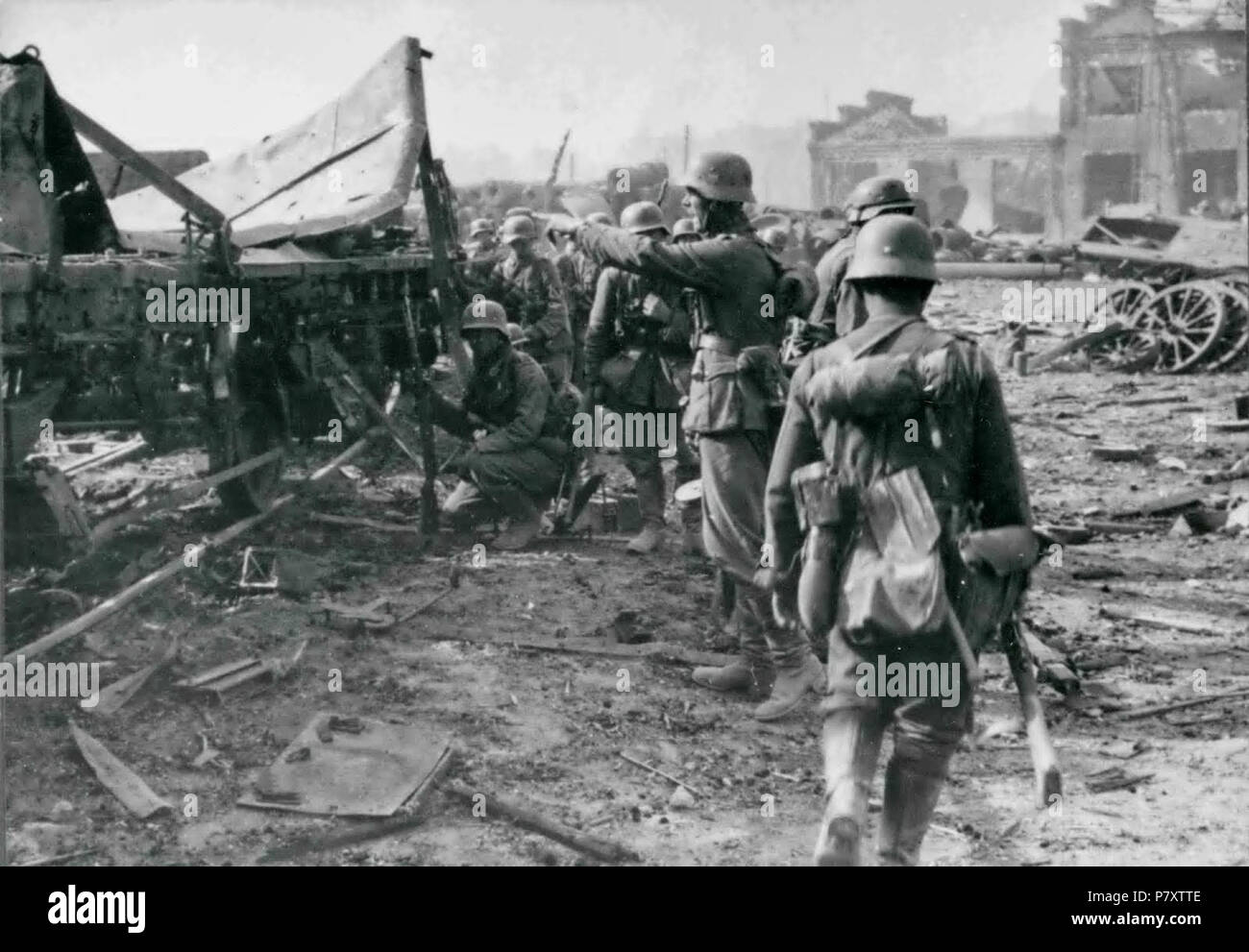 Italiano: Reparto d'assalto della 305. Infanterie-Division in Azione ein zaccherini. 12. November 1942 164 Friederich Winkler, 305. ID, Stalingrad, fabbrica" Barricate' Stockfoto