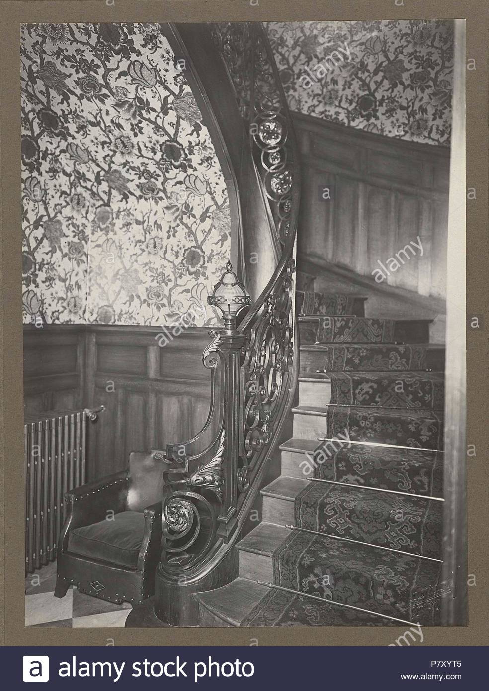 Interieur mit Treppen, Anonym, C. 1900 - C. 1920 Stockfoto, Bild ... Interieur mit Treppen, Anonym, C. 1900 - C. 1920 Stockfoto, Bild ...