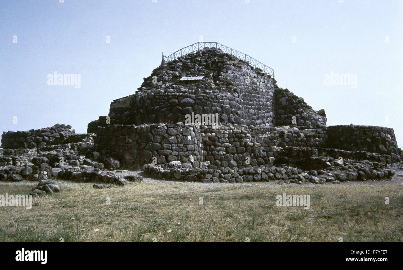 Su Nuraxi. Nuraghischen archäologische Stätte. 13 sechsten Jahrhundert v. Chr.. Bronzezeit. Burumini, Sardinien, Italien. Stockfoto