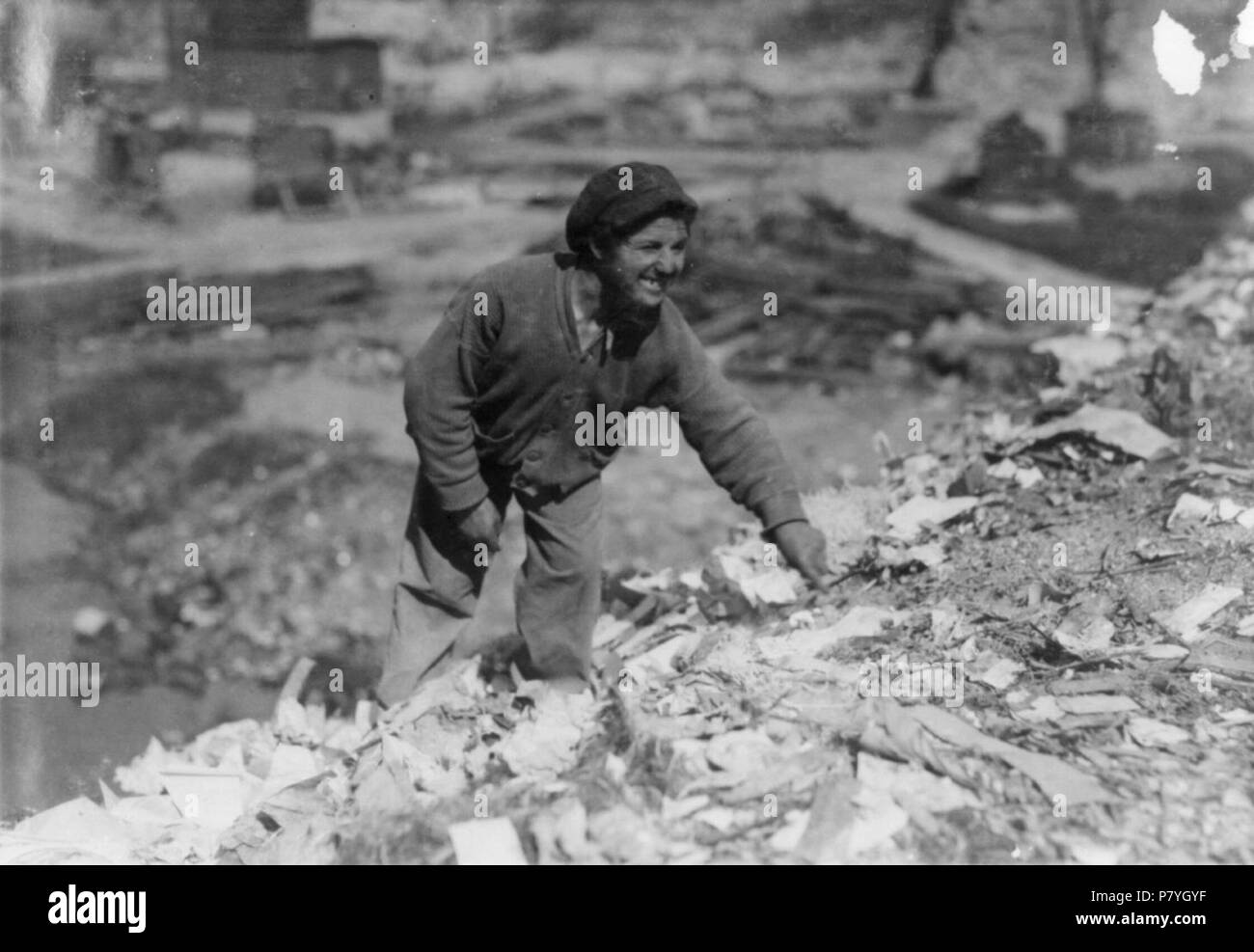 Oscar Revinsky Geboren Jan 11 1900 15 Jahre Alt 99 Oak Grove Ave Eine Art Schnitzeljagd Auf Pine St Dump Fall Bekannt Zu S P C C Nr 4322 Seit 1910 1913