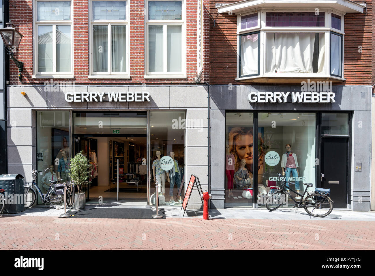 Gerry Weber Shop in Amsterdam, NL. Gerry Weber ist ein Deutscher Mode Hersteller und Händler, die im SDAX der Deutschen Börse gelistet. Stockfoto