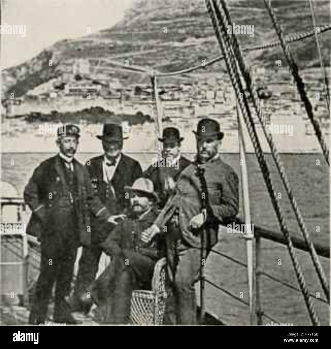 Englisch: Bild aus dem Buch "Gibraltar - John L. Stoddard Vorträge", von John L. Stoddard Lesen Sie mehr: http://chestofbooks.com/travel/england/gibraltar/John-Stoddard-Lectures/Gibraltar-Part-3.html#ixzz228fMkcOx. 30. Juli 2012 240 Landing-In - The-Tender Stockfoto