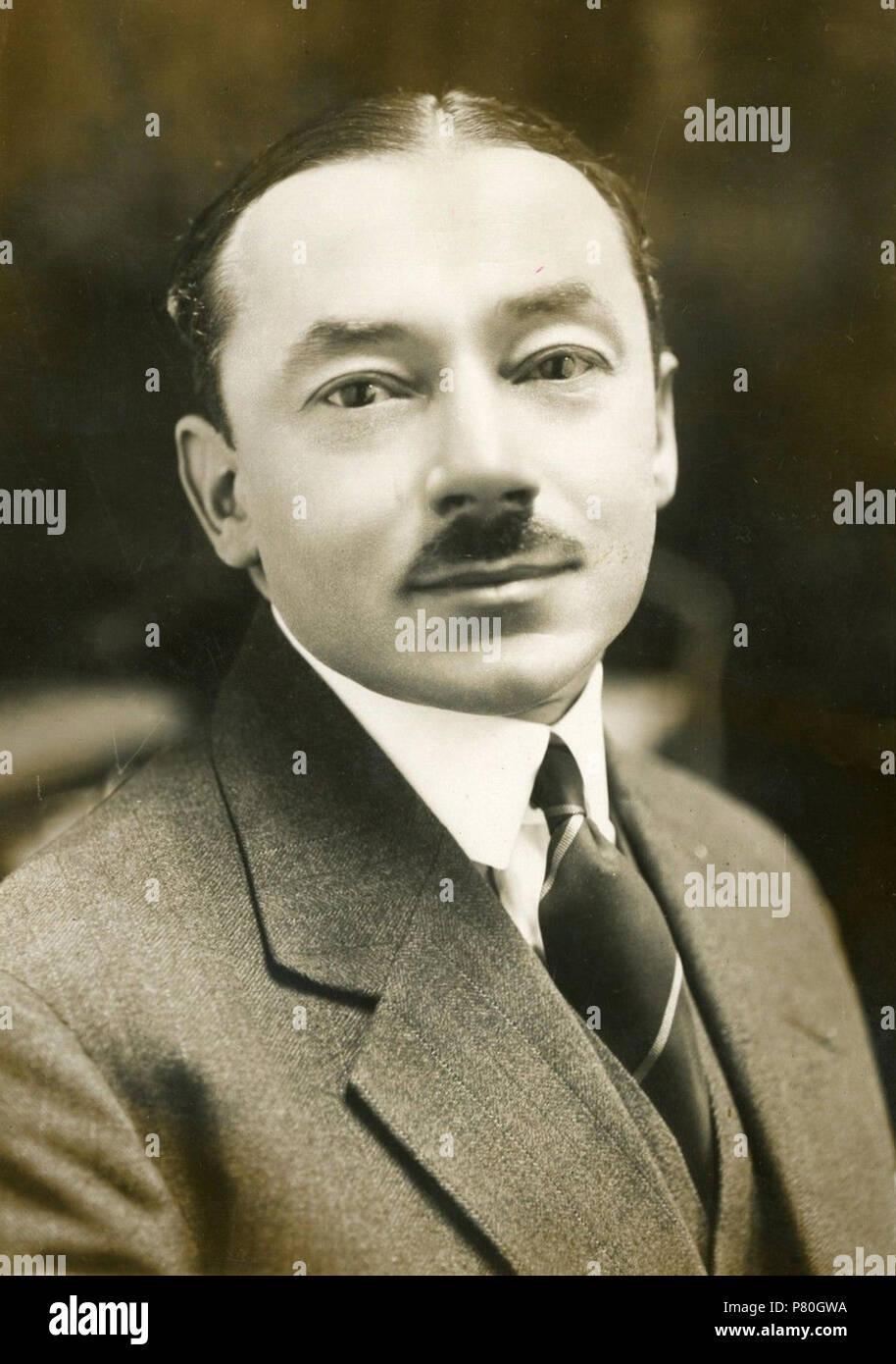 Français: Paul Reynaud, / de Georges Devred, agence Rol, 1932. Inschrift au Verso: Paris 19 janvier 1932. Monsieur Paul Reynaud, Ministre des Colonies qui a été désigné, au cours du conseil des Ministres de ce matin, comme Délégué de la France à la Conférence du désarmement qui se réunit Le 2 février à Genève. 19. Januar 1932 306 Paul Reynaud 1932 Stockfoto