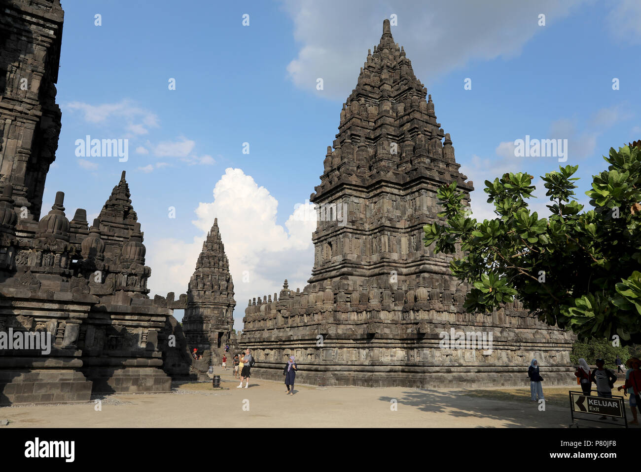 Jogjakarta, Indonesien - 23. Juni 2018: Blick auf die hinduistische Tempelanlage von Prambanan, nahe Jogjakarta Stockfoto