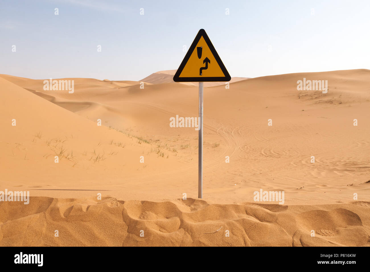 Schild in Badain Jaran Wüste, der Inneren Mongolei, China. Stockfoto