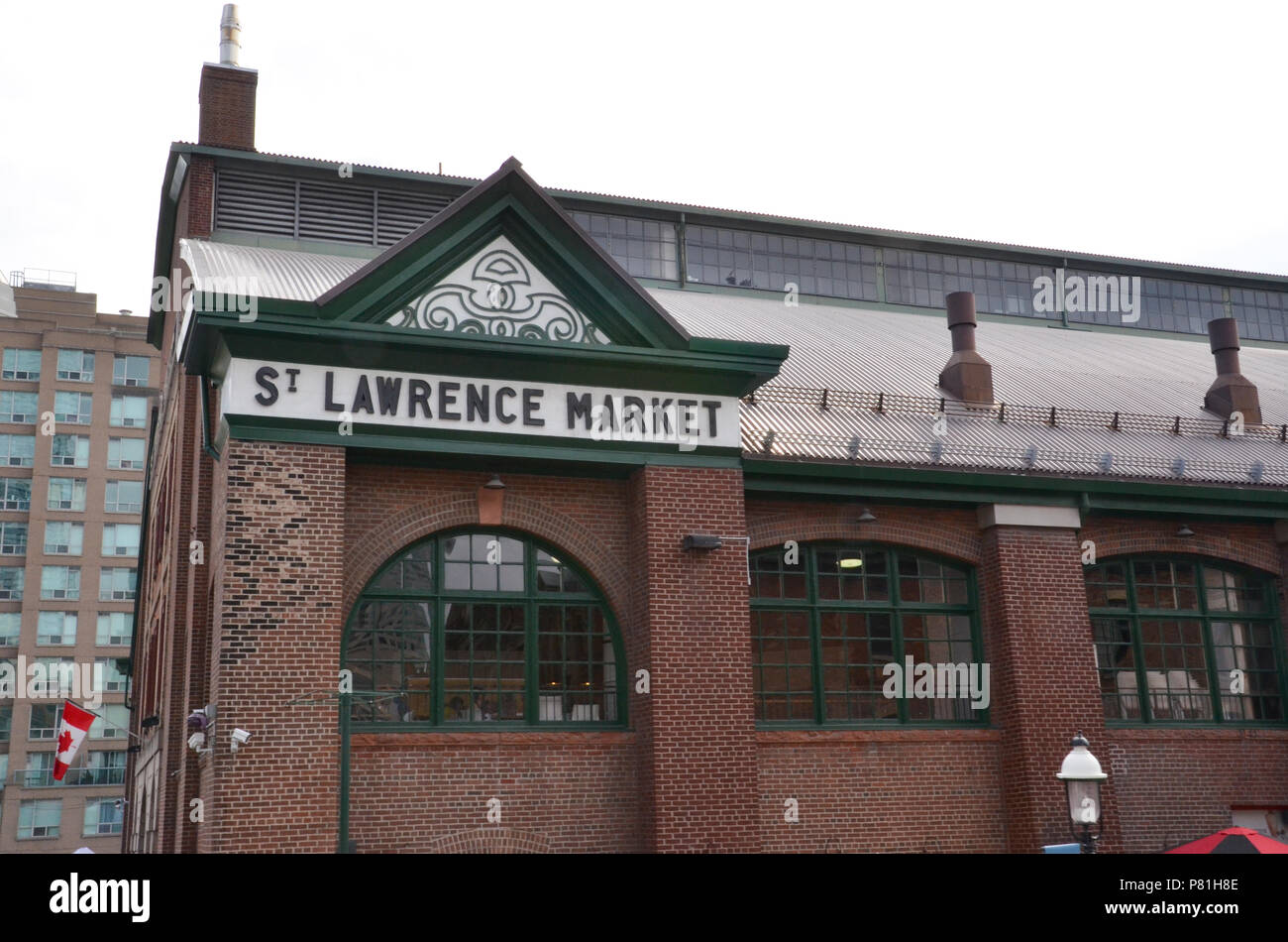 TORONTO, Ontario/Kanada - 26. MAI 2018: National Geographic nannte die St. Lawrence Markt, hier gezeigt, die weltweit besten Food Market in 2012. Stockfoto