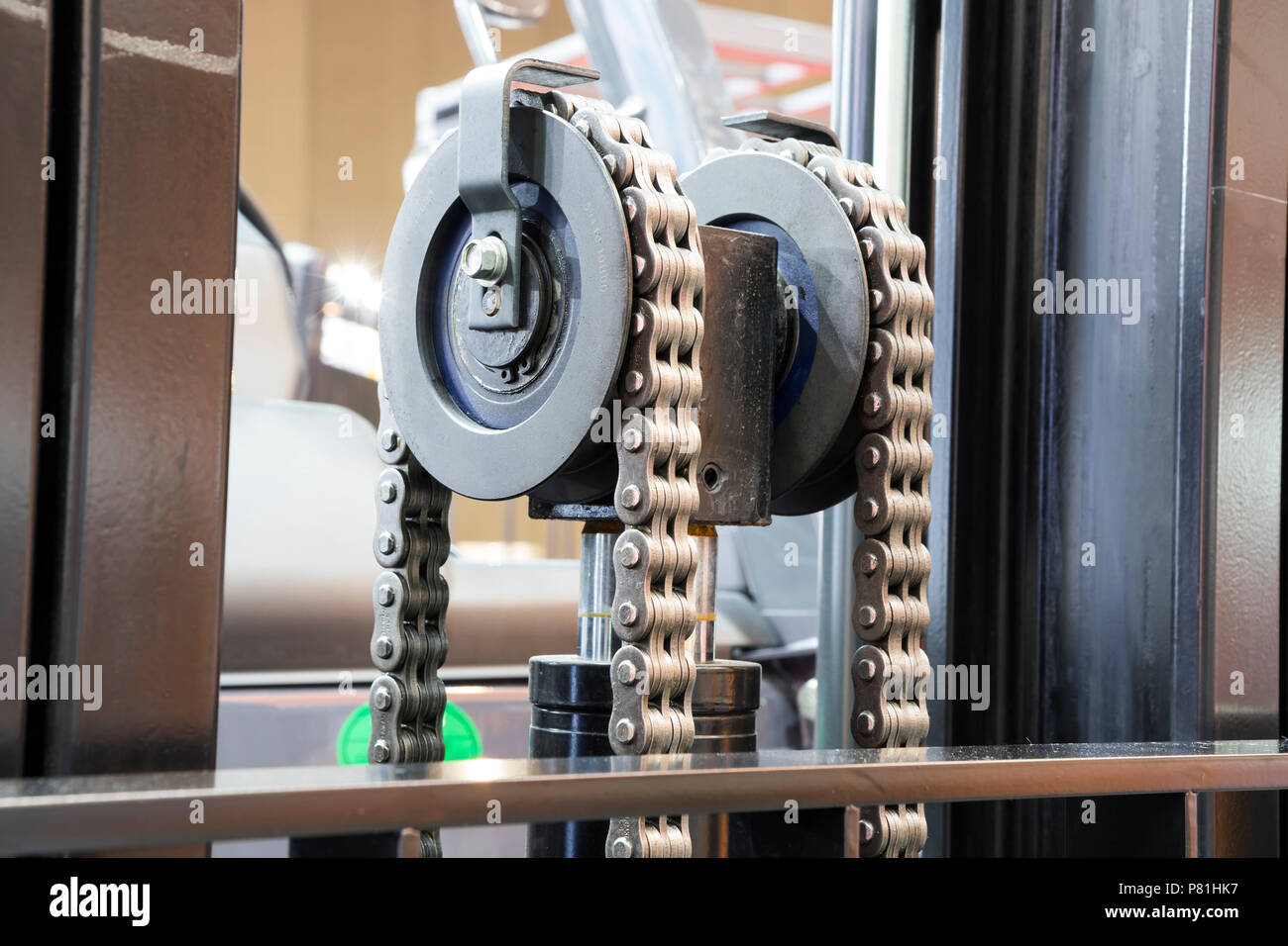 Nahaufnahme von Ketten im Stapler Stockfotografie - Alamy