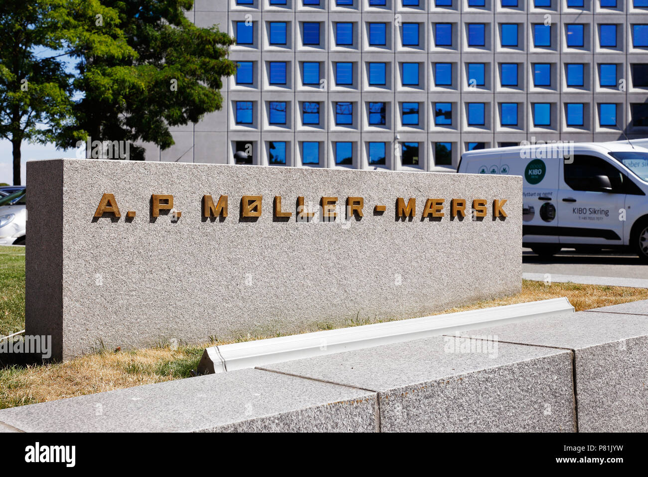 Kopenhagen, Dänemark - 27. Juni 2018: Zeichen außerhalb der A.P. Moller-Maersk Group Head Office. Stockfoto