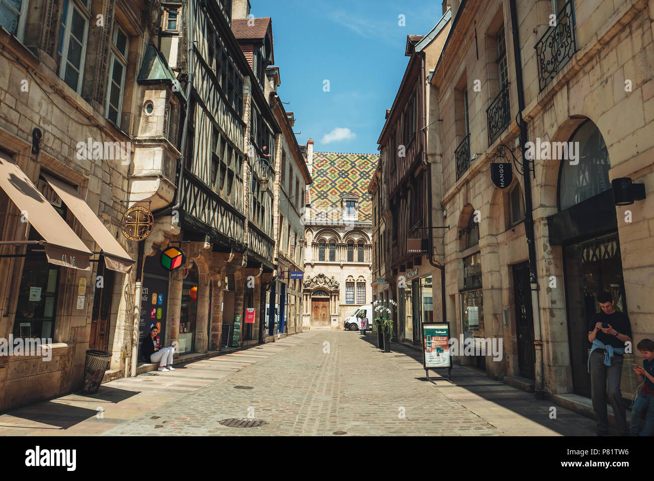 Das Leben auf der Straße in Dijon, im Süden von Frankreich Stockfoto