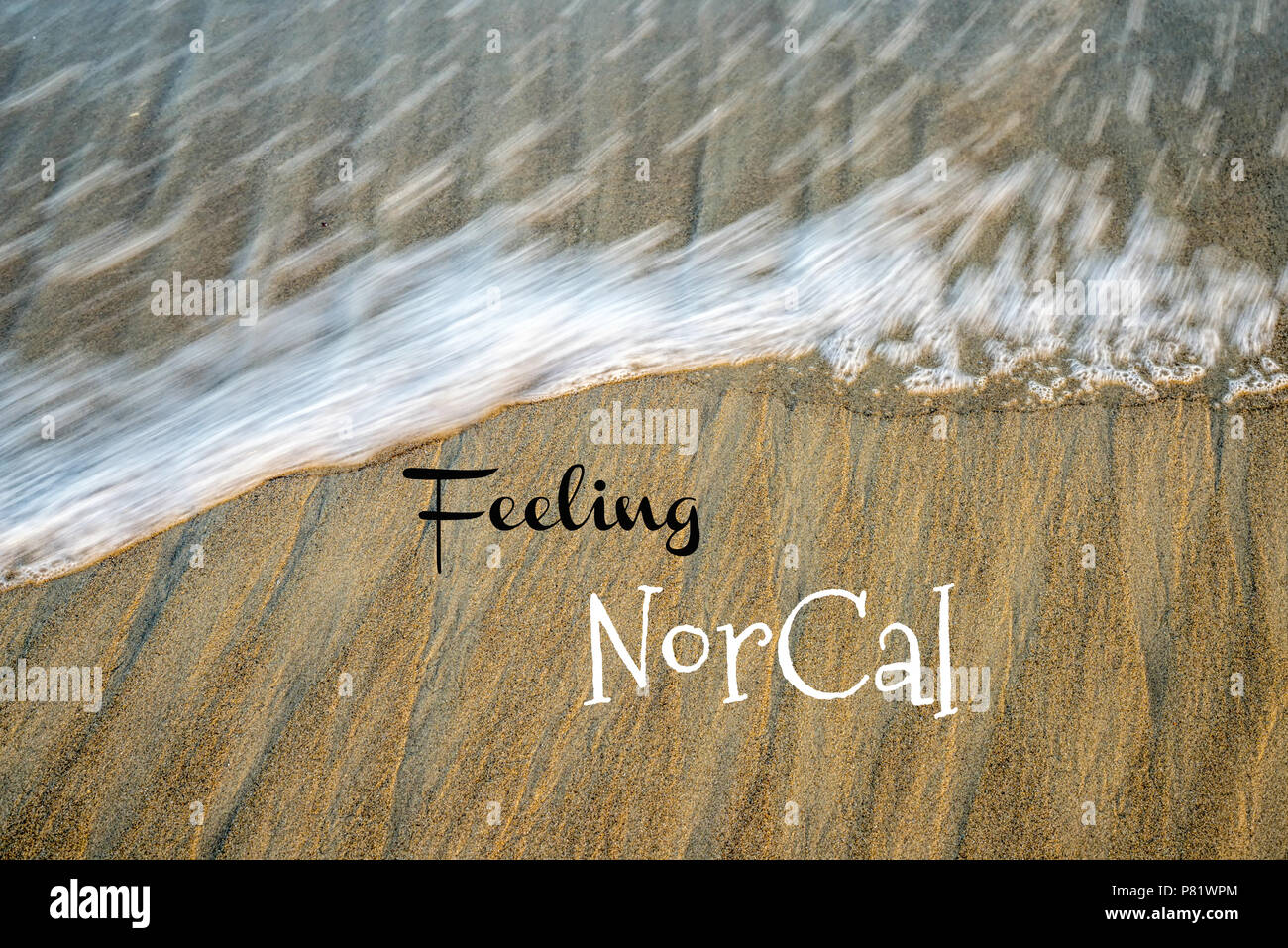 Wörter (Typografie) auf einem Foto Hintergrund der California Beach. Stockfoto
