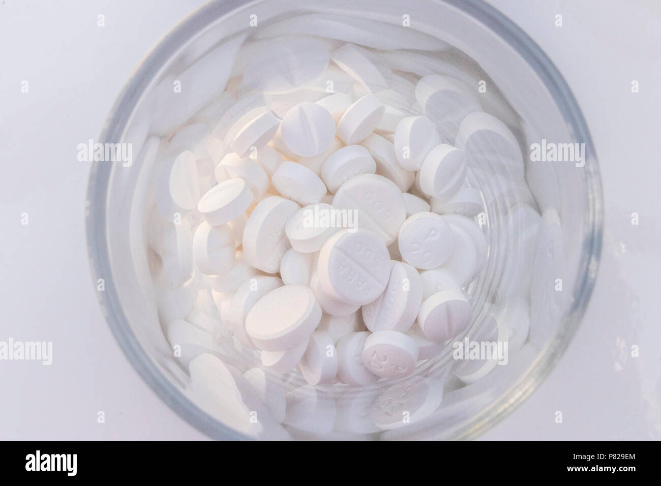 White Painkiller verschreibungspflichtige Pillen Medecine Drogen Stockfoto