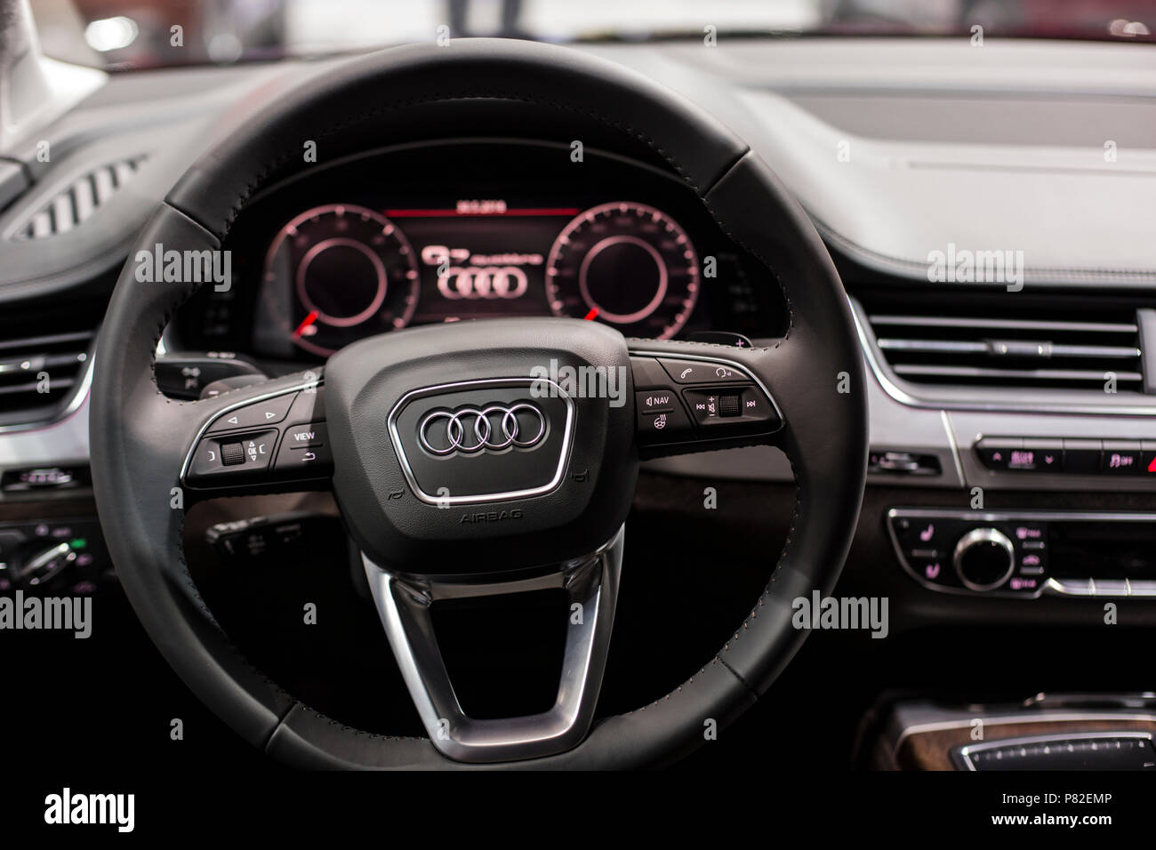 Audi Q7 Interior Stockfotos Audi Q7 Interior Bilder Alamy