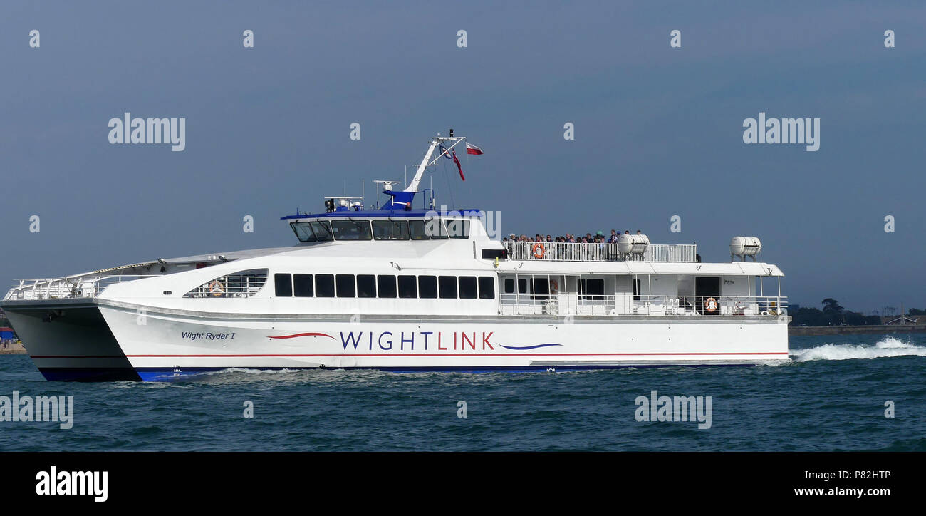ISLE OF WIGHT - PORTSMOUTH Katamaran Fähre "Wight Ryder I "Portsmouth verlassen. Foto: Tony Gale Stockfoto