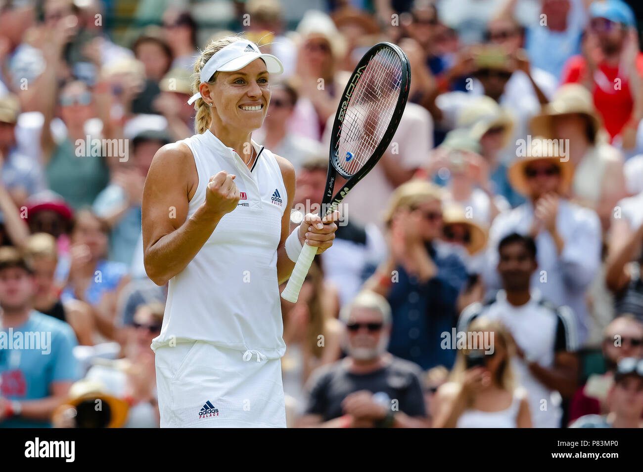 London, UK, 09. Juli 2018: Angelique Kerber in Deutschland macht ihren Weg in die QF an der Wimbledon Tennis Championships 2018 auf der All England Lawn Tennis und Croquet Club in London. Credit: Frank Molter/Alamy leben Nachrichten Stockfoto