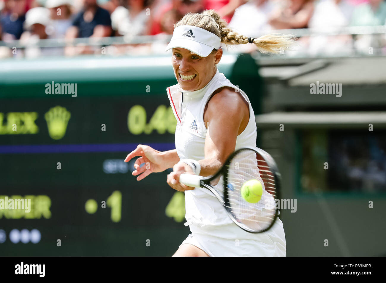 London, UK, 09. Juli 2018: Angelique Kerber in Deutschland macht ihren Weg in die QF an der Wimbledon Tennis Championships 2018 auf der All England Lawn Tennis und Croquet Club in London. Credit: Frank Molter/Alamy leben Nachrichten Stockfoto