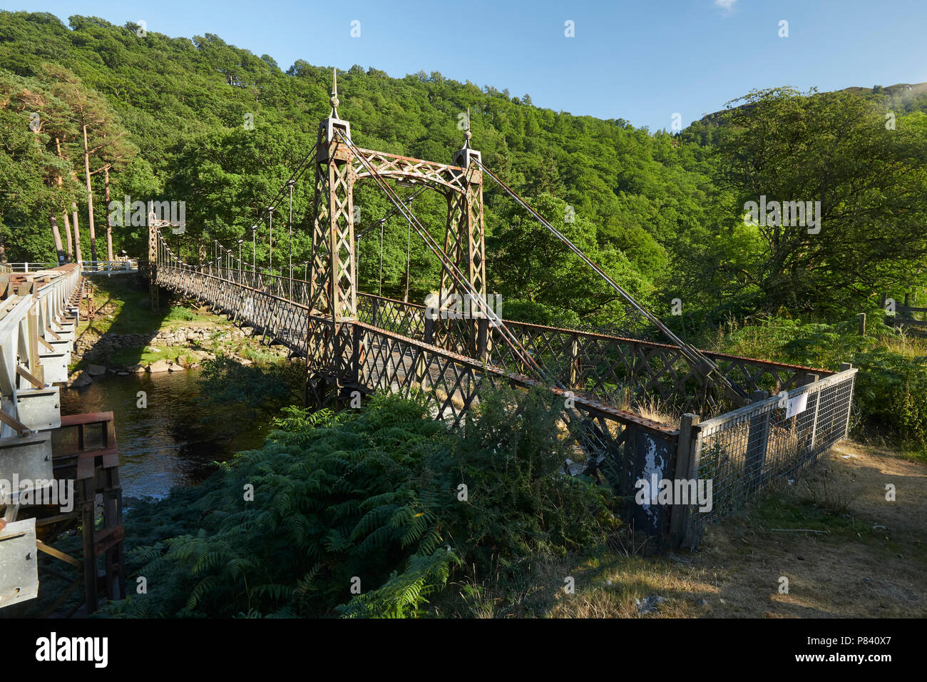 Elan Village Suspension Bridge Elan Valley Rhayader Powys Wales Großbritannien Stockfoto