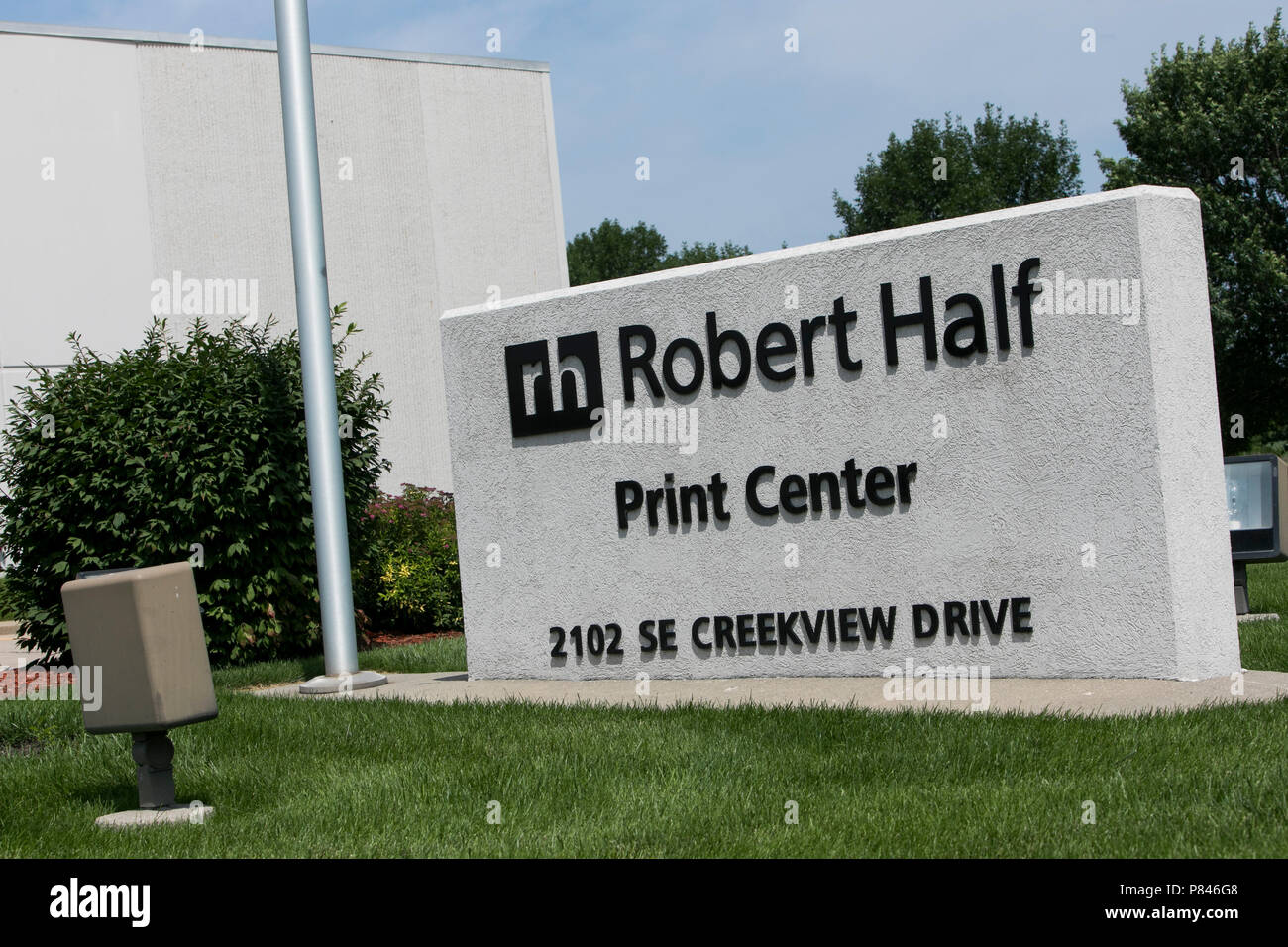 Ein logo Zeichen außerhalb einer Einrichtung, die von Robert Half in Ankeny, Iowa belegt, wurde am 30. Juni 2018. Stockfoto