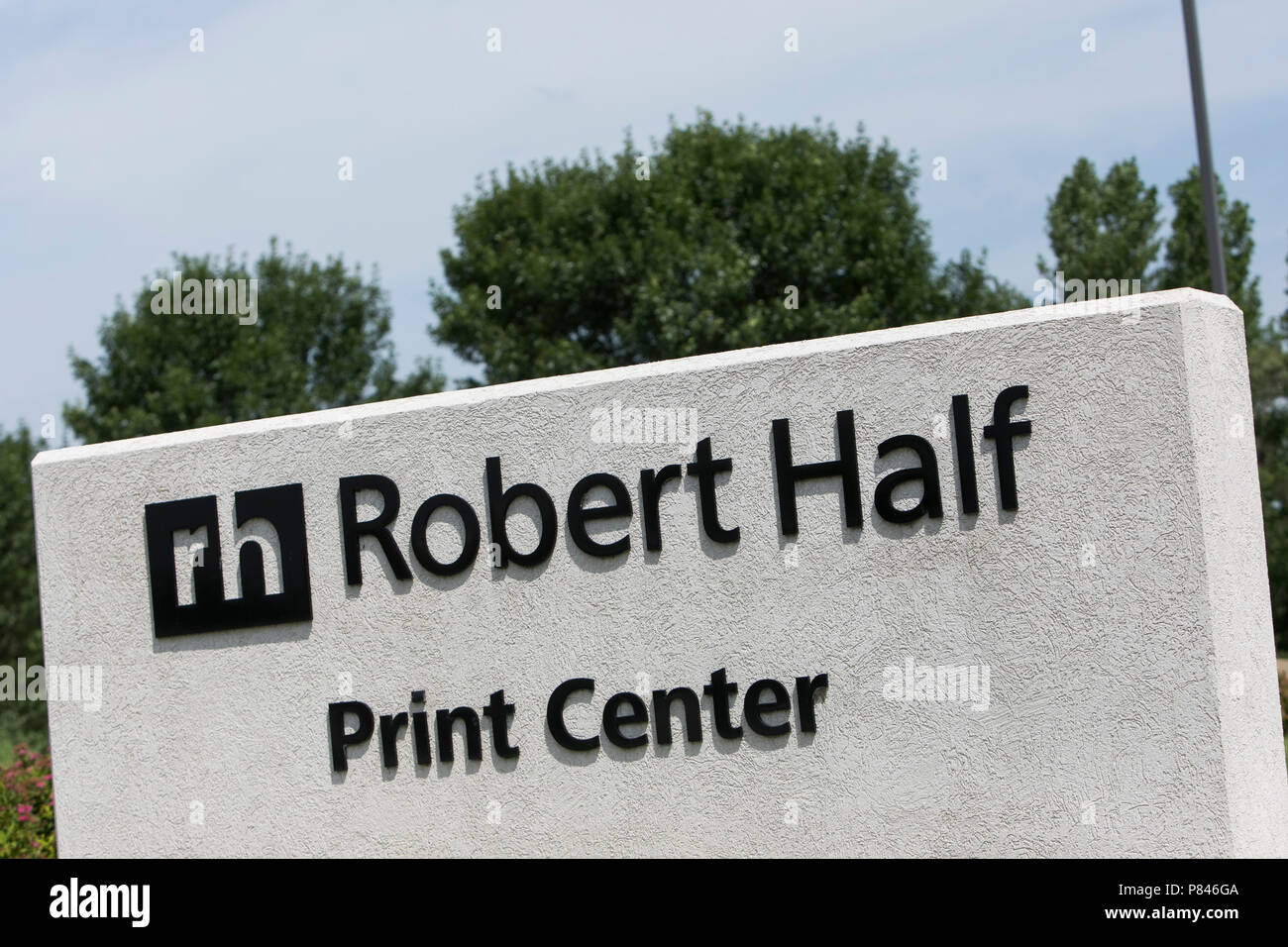 Ein logo Zeichen außerhalb einer Einrichtung, die von Robert Half in Ankeny, Iowa belegt, wurde am 30. Juni 2018. Stockfoto