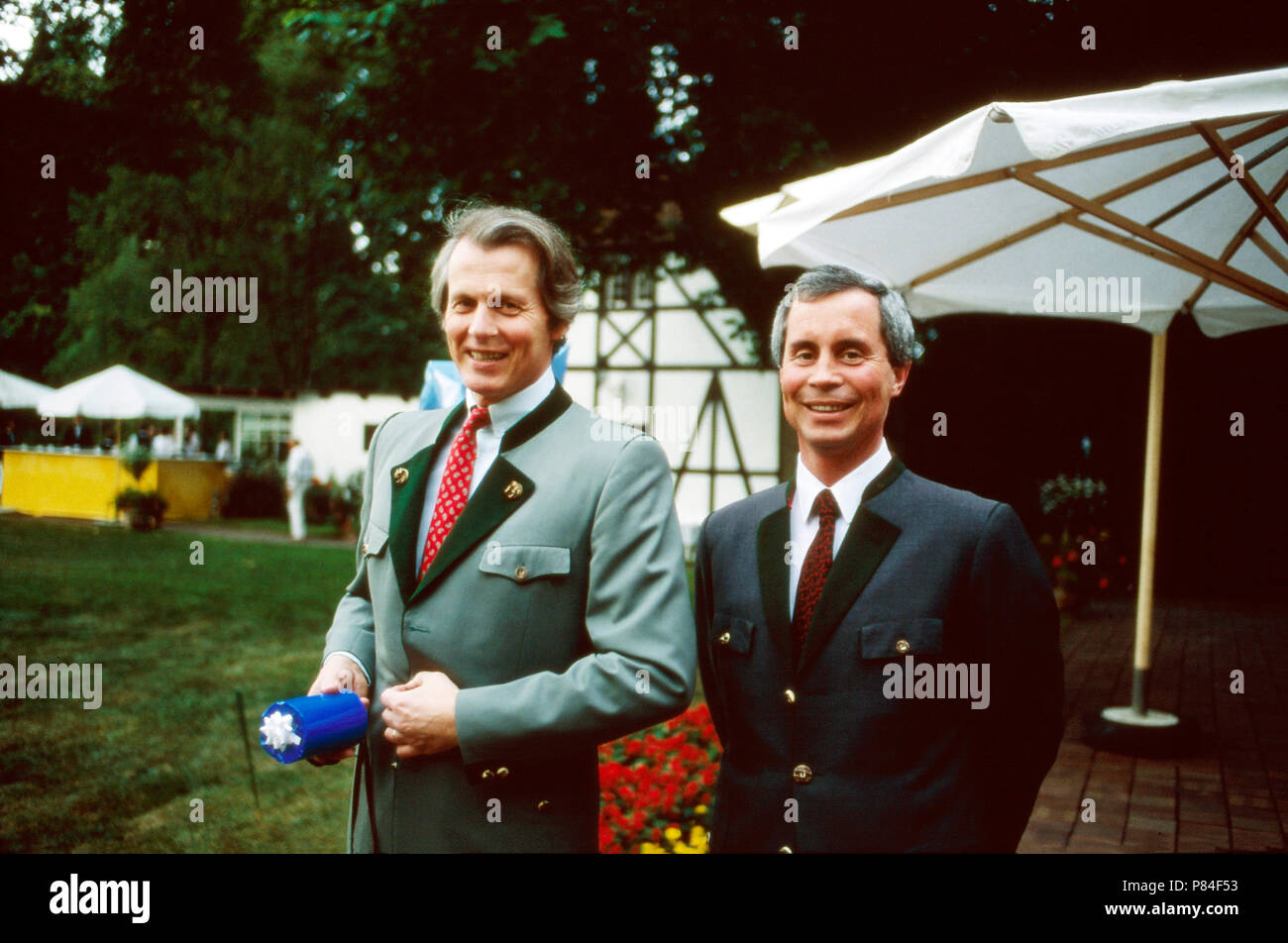 Anton Wolfgang Graf von FaberCastell (links) in Stein bei Nürnberg