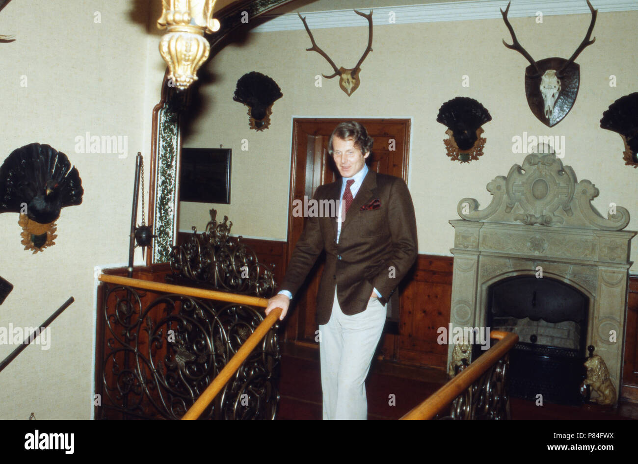 Anton Wolfgang Graf von Faber-Castell im Schloss in Stein bei Nürnberg, Deutschland 1989. Anton Wolfgang Graf von Faber Castell am Schloss in Stein bei Nürnberg, Deutschland 1989. Stockfoto