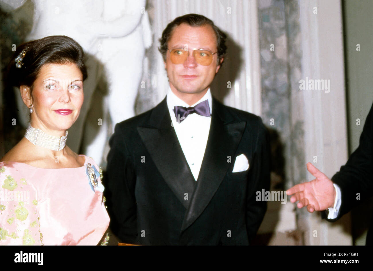 Das schwedische Königspaar in Deutschland: Königin Silvia und König Carl XVI. Gustaf von Schweden, Deutschland 1989. Schwedische royals zu Besuch in Deutschland: Königin Silvia und König Carl XVI Gustaf von Schweden, Deutschland 1989. Stockfoto