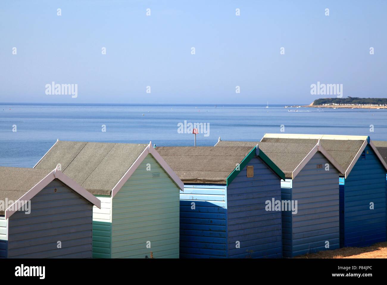 Holzhütten am Avon Strand Mudeford, Christchurch, Dorset Stockfoto