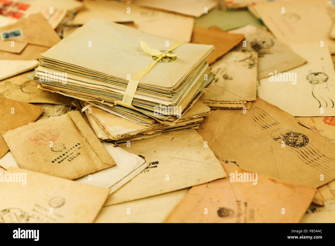 Viele alte Post Papier Buchstaben des 20. Jahrhunderts Stockfoto