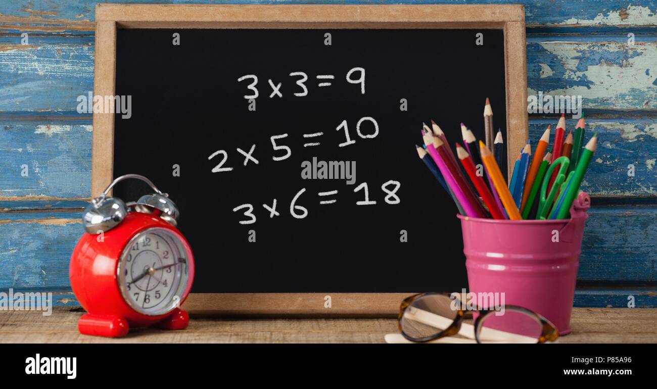 Mathematische Bildung Zeichnungen auf der Tafel für die Schule Stockfoto