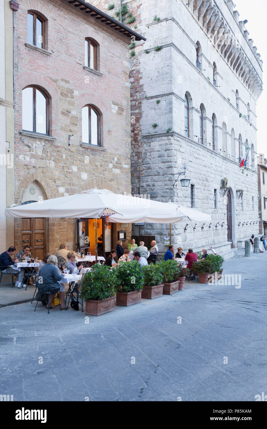Restaurant Terrasse auf der Montepulciano entfernt. Stockfoto