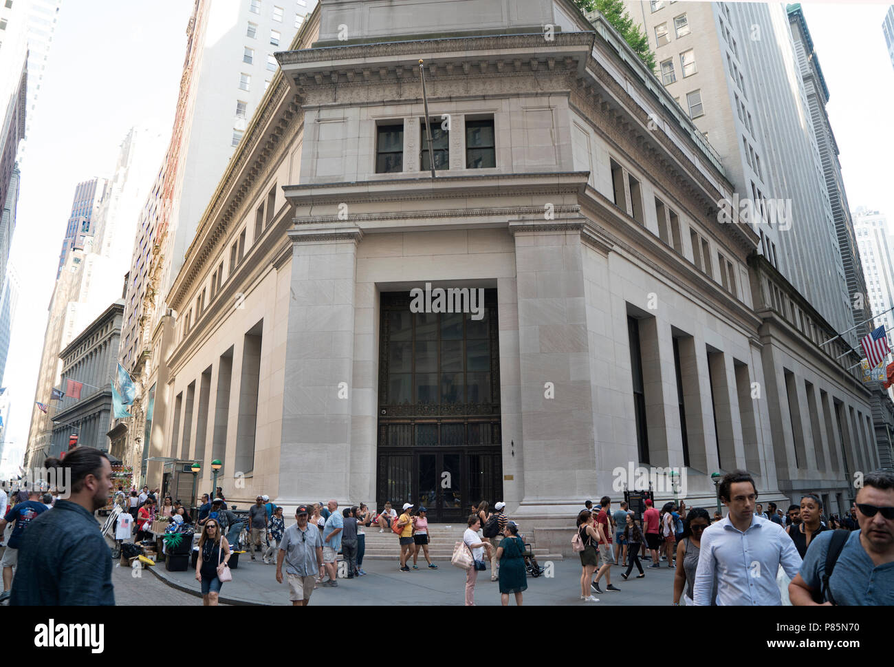 Das 4-stöckige Gebäude mit 23 Wall Street im Jahre 1913 eröffnete als Hauptsitz der J.P. Morgan Bank. Es ist ein New Yorker Wahrzeichen der Stadt. Stockfoto