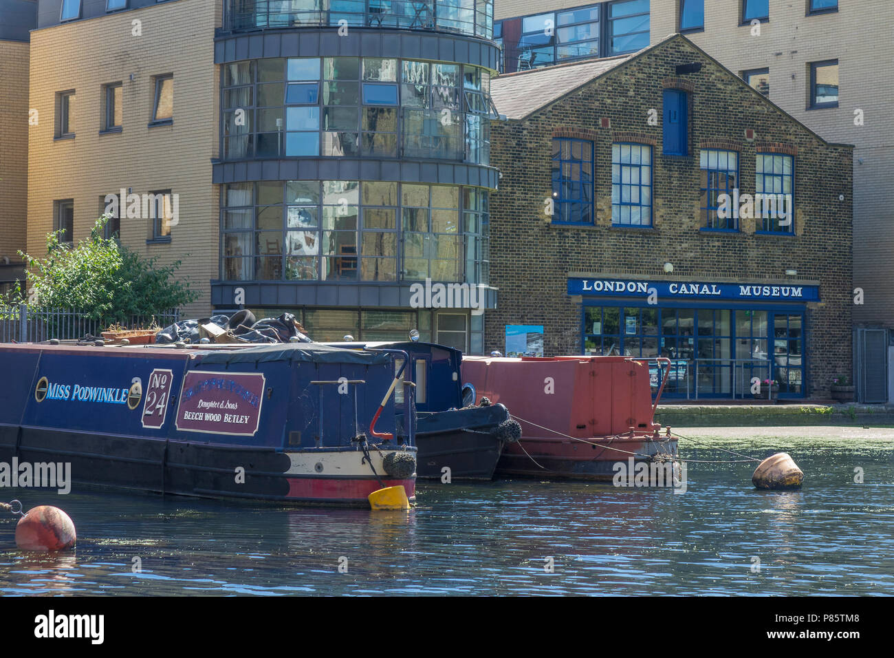 England, London, Regents Canal, Battlebridge Becken, das London Canal Museum Stockfoto