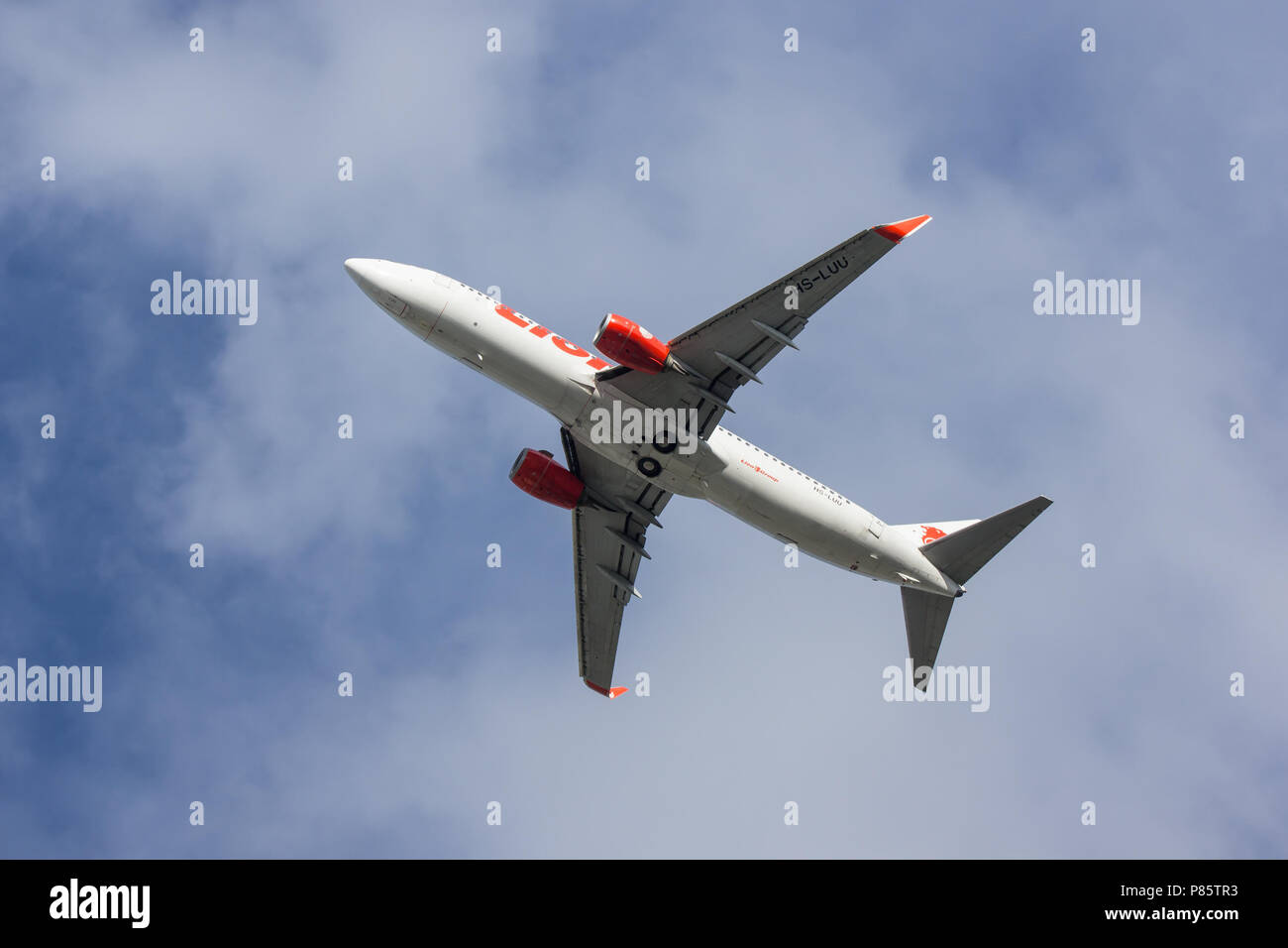 Chiangmai, Thailand - 6. Juli 2018: HS-LUU Boeing 737-800 der Thai Lion Air Airline. Von Chiangmai Flughafen in Bangkok. Stockfoto