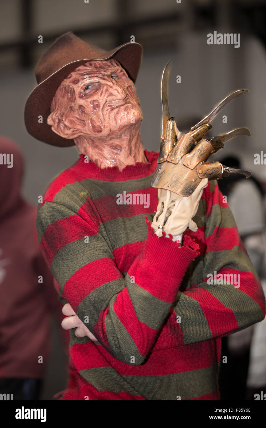 Ein Albtraum Auf Der Ulmenstrasse Stockfotos Und Bilder Kaufen Alamy