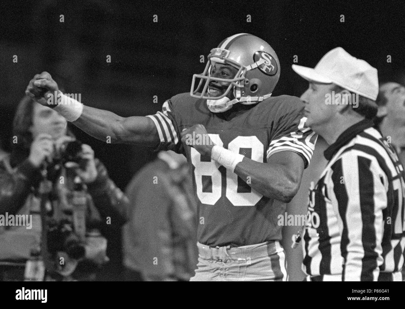 San Francisco, Kalifornien, USA. 14 Dez, 1987. San Francisco 49ers vs Chicago Bears im Candlestick Park Montag, 14. Dezember 1987. 49ers Schlagen Bären 41-0. San Francisco 49ers Wide Receiver Jerry Rice Credit: Al Golub/ZUMA Draht/Alamy leben Nachrichten Stockfoto