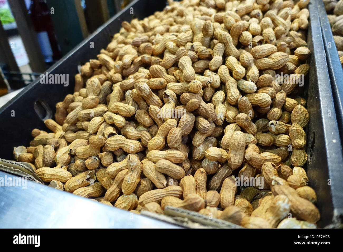 Rohe Erdnüsse oder wie ERDNUSS Arachis Hypogaea, goober oder bekannt Stockfoto