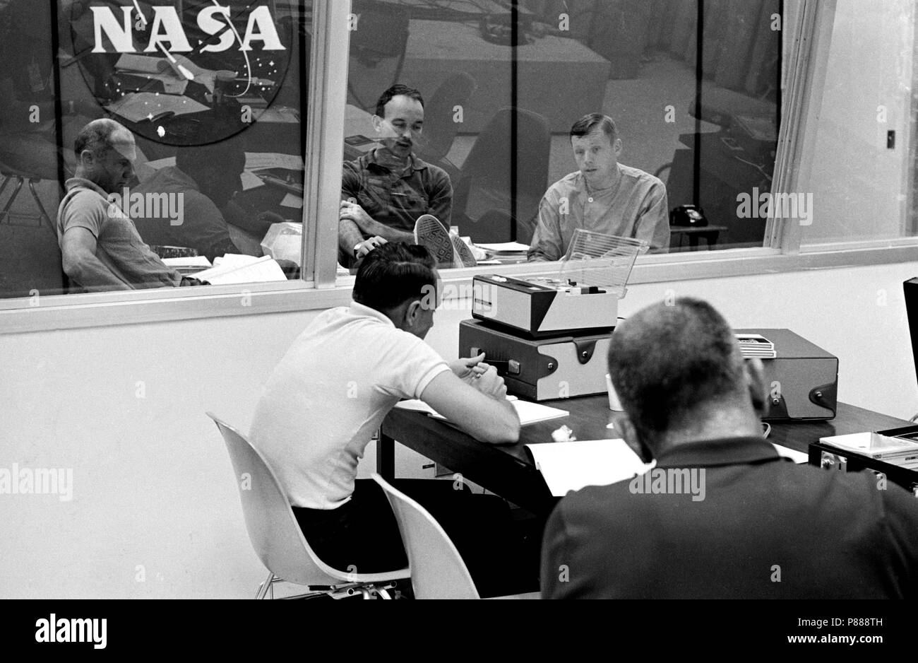 Arbeitet Die Post Am Sonntag Die post am sonntag -Fotos und -Bildmaterial in hoher Auflösung – Alamy