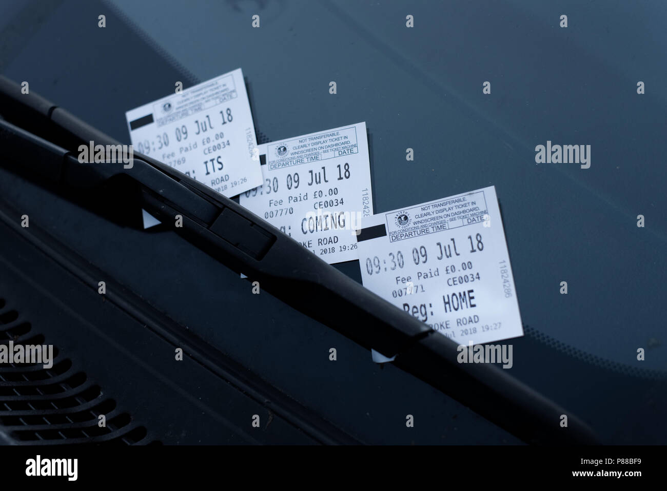 'It's Coming Home" parkschein Nachricht beschmutzt auf Auto Windschutzscheibe in Bristol - 9. Juli 2018 Stockfoto