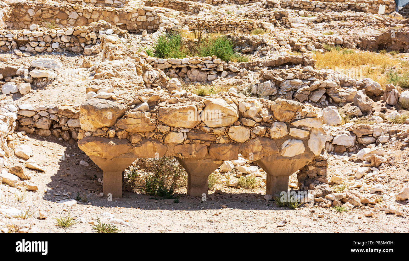 Ausführliche Detailansicht der Wasserversorgung der Alten kanaanäischen Stadt Tel Arad in Israel. Stockfoto