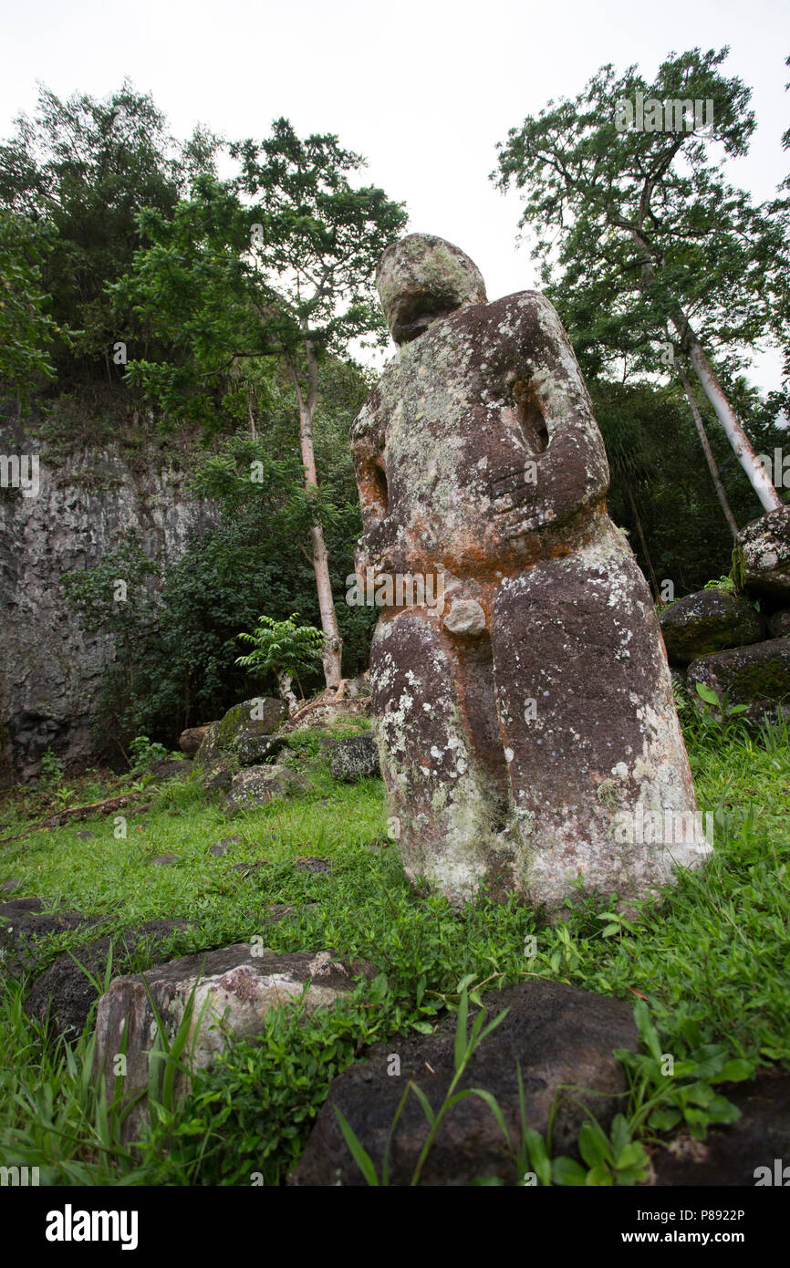 Tiki Statue, Hiva Oa, Marquesas Inseln Stockfoto
