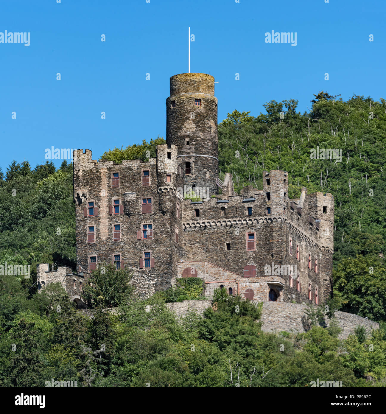 Die Maus Burg im Mittelrheintal in der Nähe von Sankt Goarshausen, Deutschland. Stockfoto