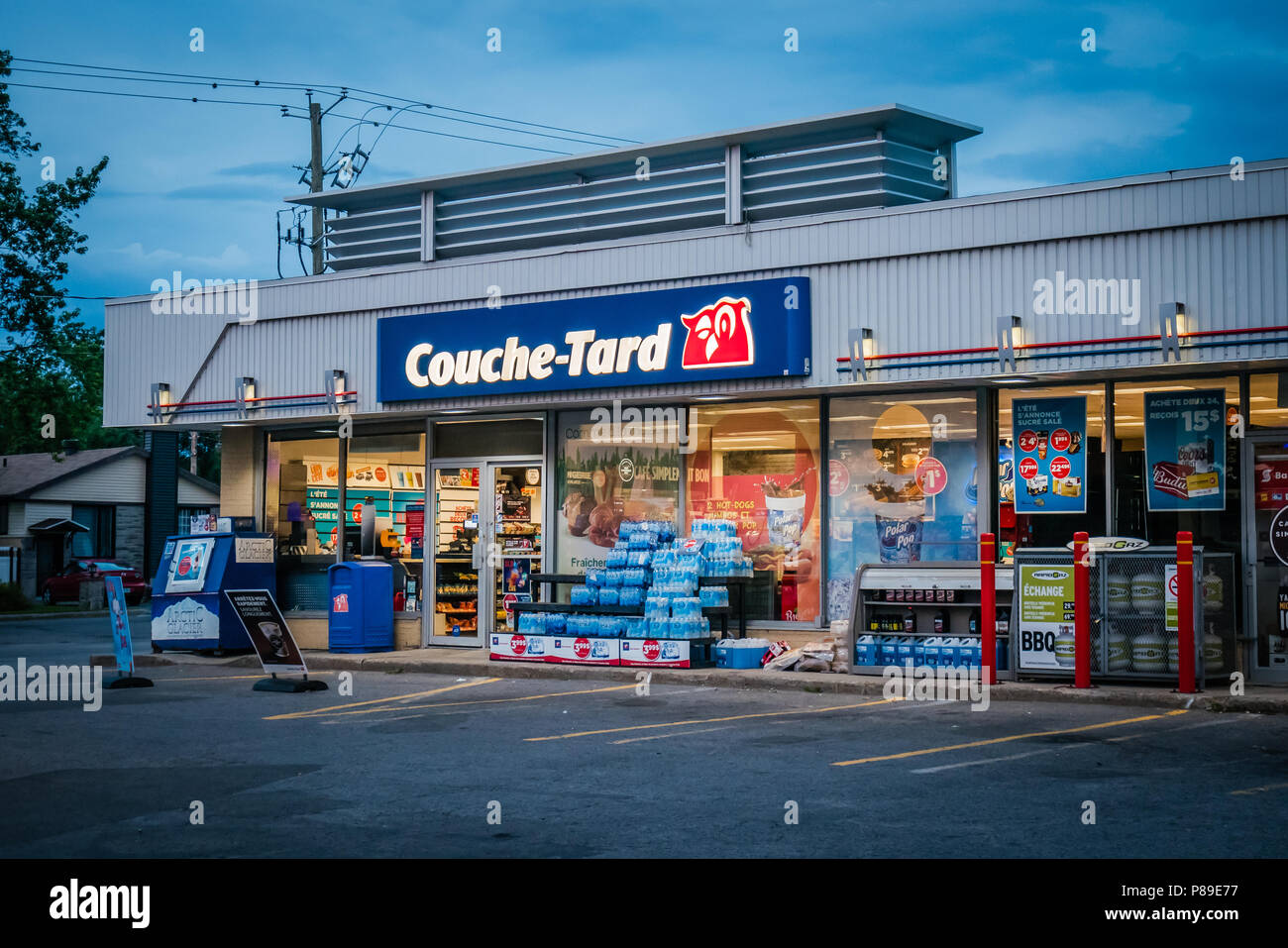 Couche tard Convenience Store in Quebec Stockfoto