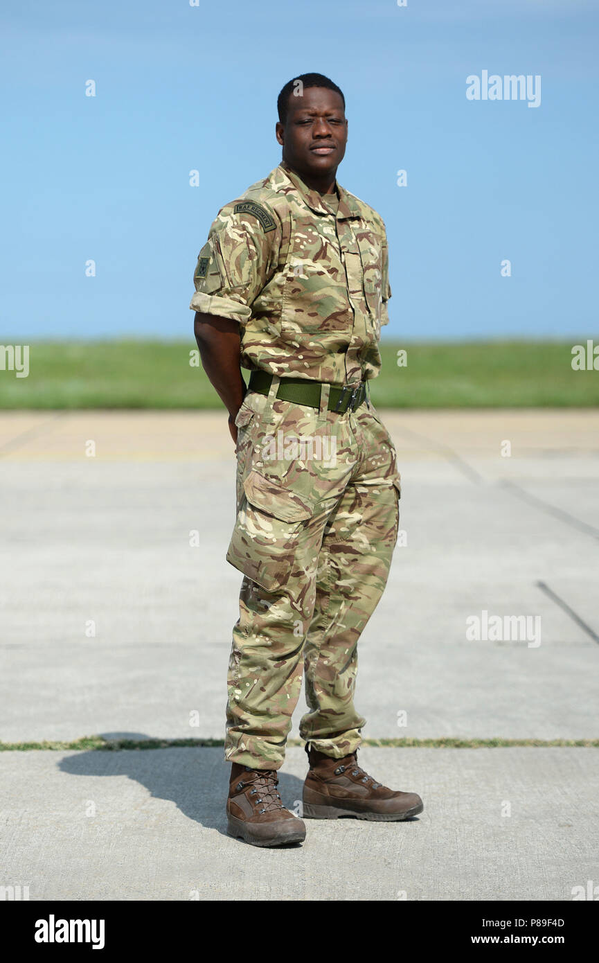 Senior Aircraftman Eve Babapo an Mihail Kogalniceanu Air Base in Constanta, Rumänien, wo die RAF spielen eine führende Rolle in der NATO-Enhanced Air Policing Mission. Stockfoto