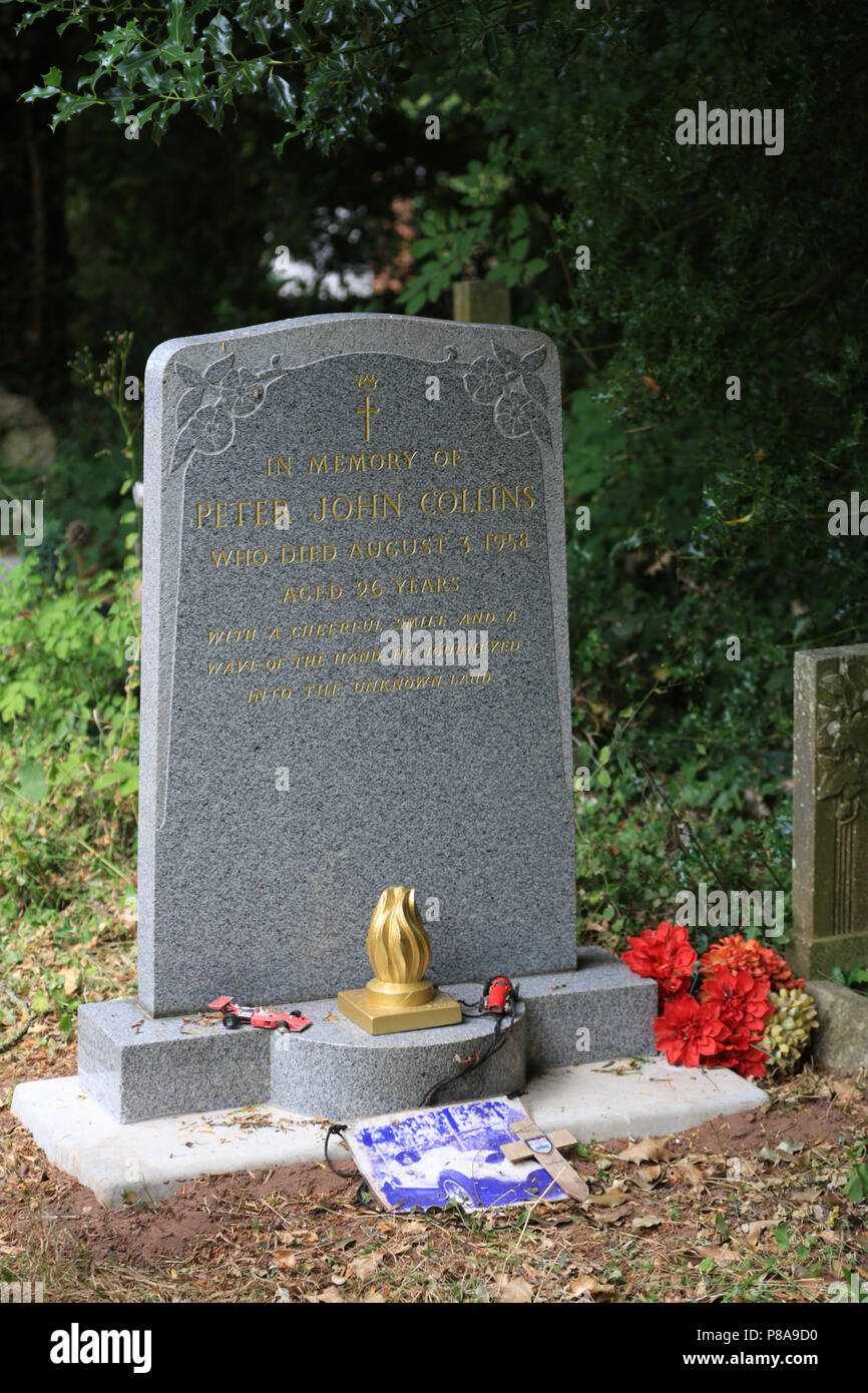 Das Grab von britischen Rennfahrer Peter John Collins in der St. Mary's Church, Stein, in der Nähe von Kidderminster, England, UK. Stockfoto