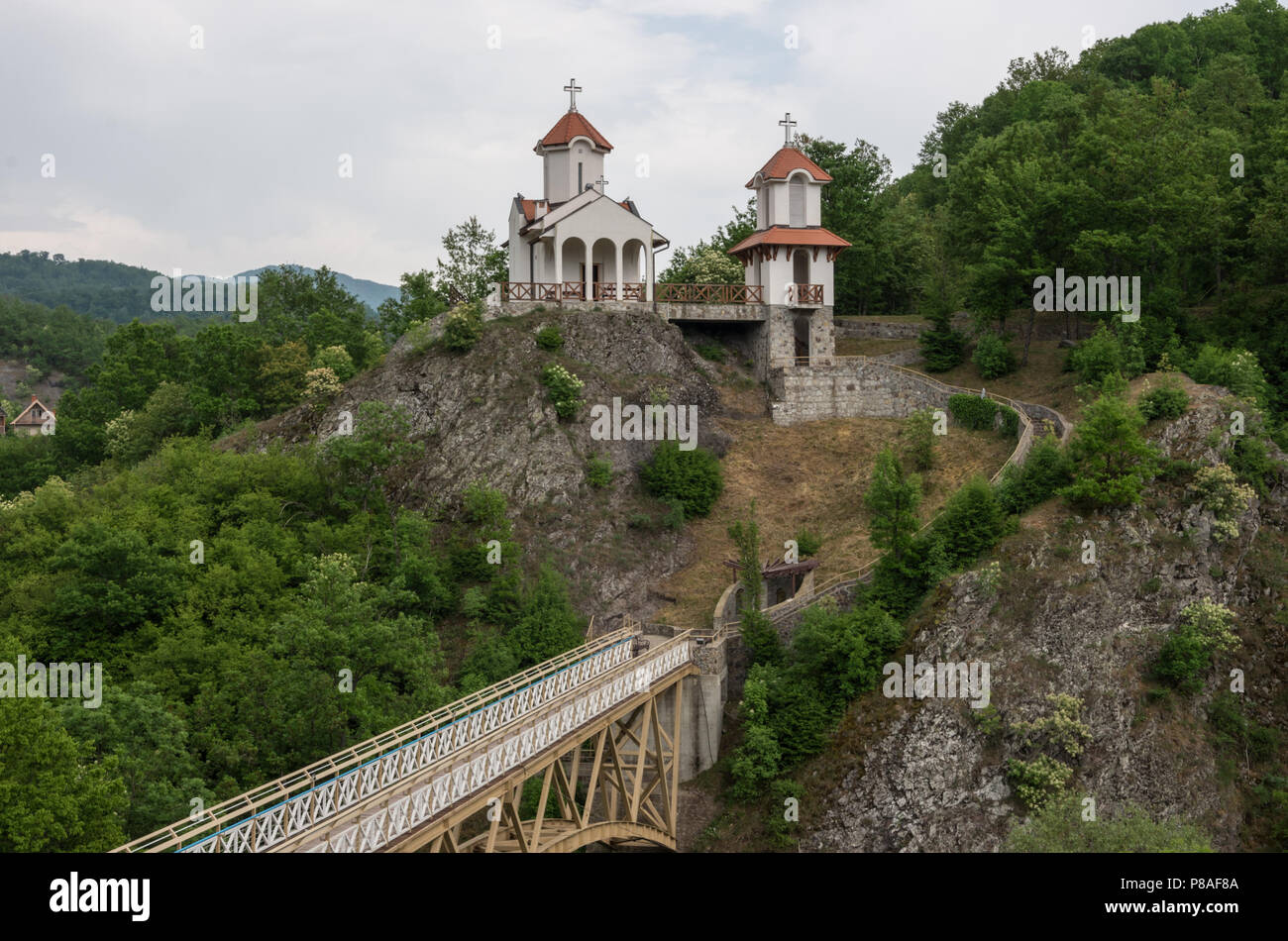 Kirche der Verklärung in Prolom Banja. Serbien Stockfoto