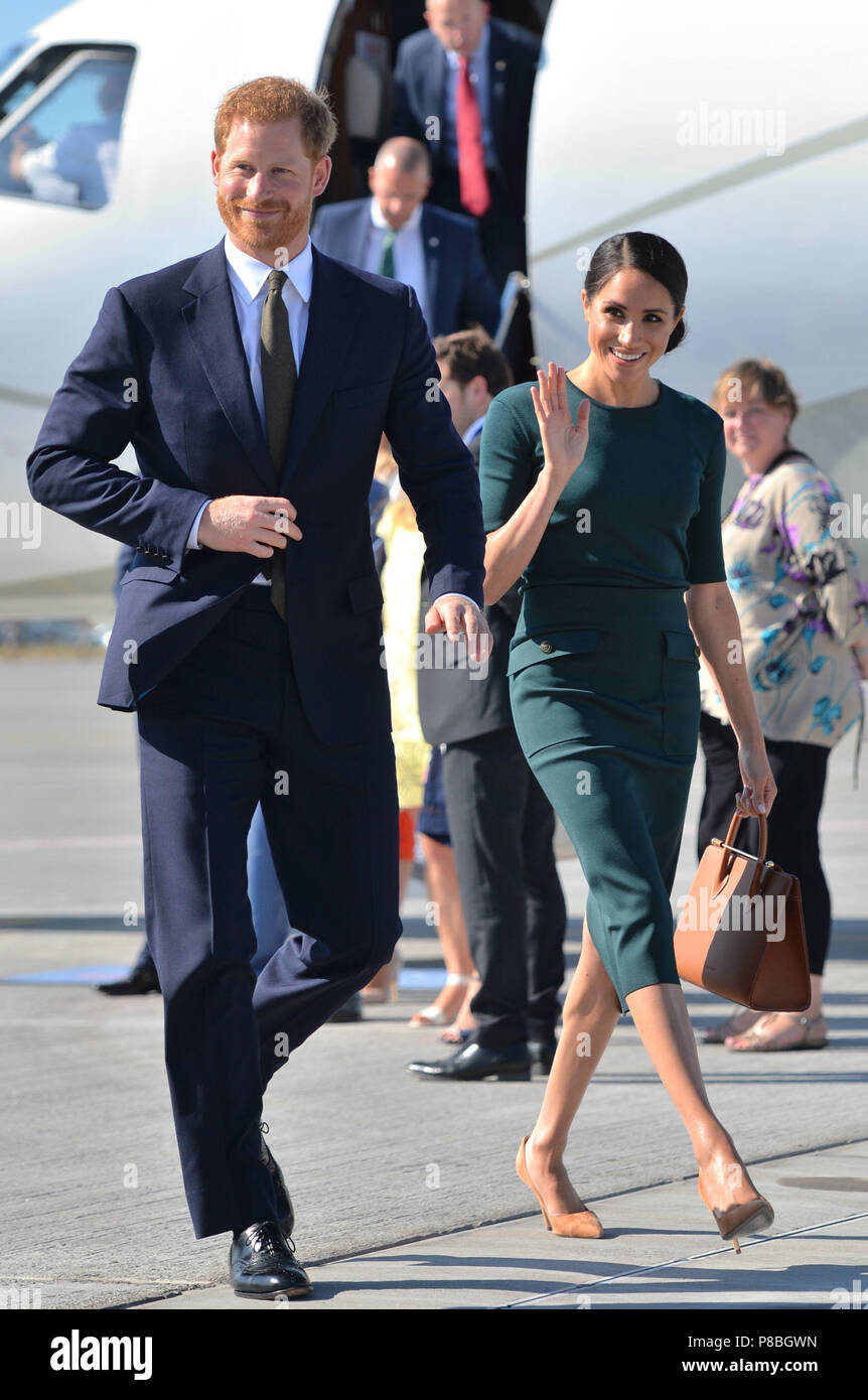 Der Herzog und die Herzogin von Sussex Ankommen an der Dublin City Flughafen für das der Anfang von ihrem Besuch in Dublin, Irland. Stockfoto