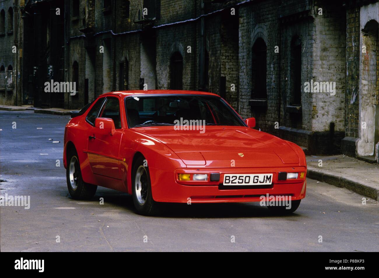 Red Porsche 944 Stockfotos Red Porsche 944 Bilder Alamy