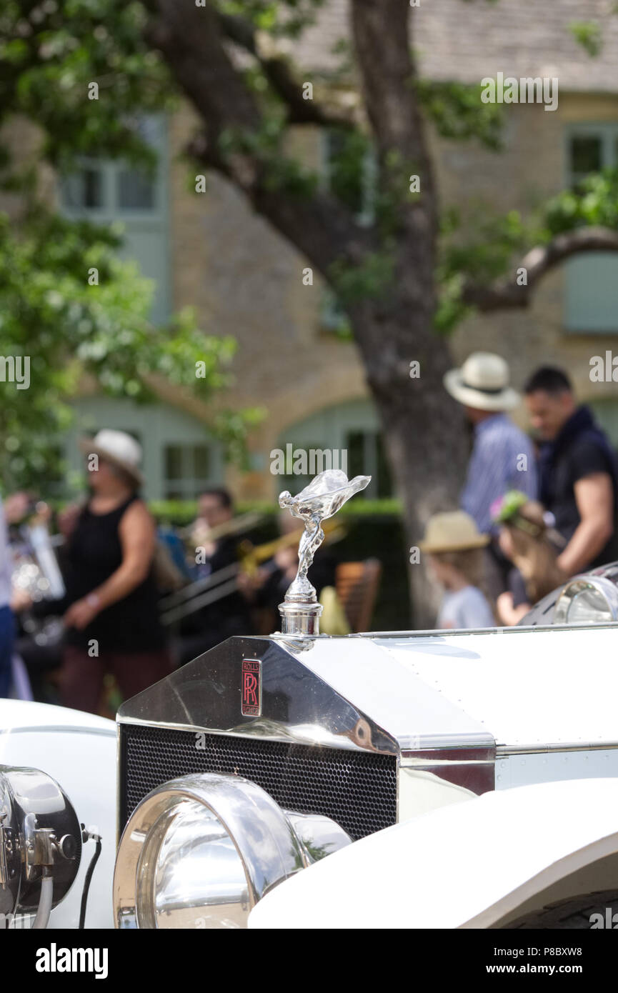 Geist der Ekstase auf der Motorhaube eines Rolls Royce Auto bei Daylesford Sommer Festival. Stockfoto
