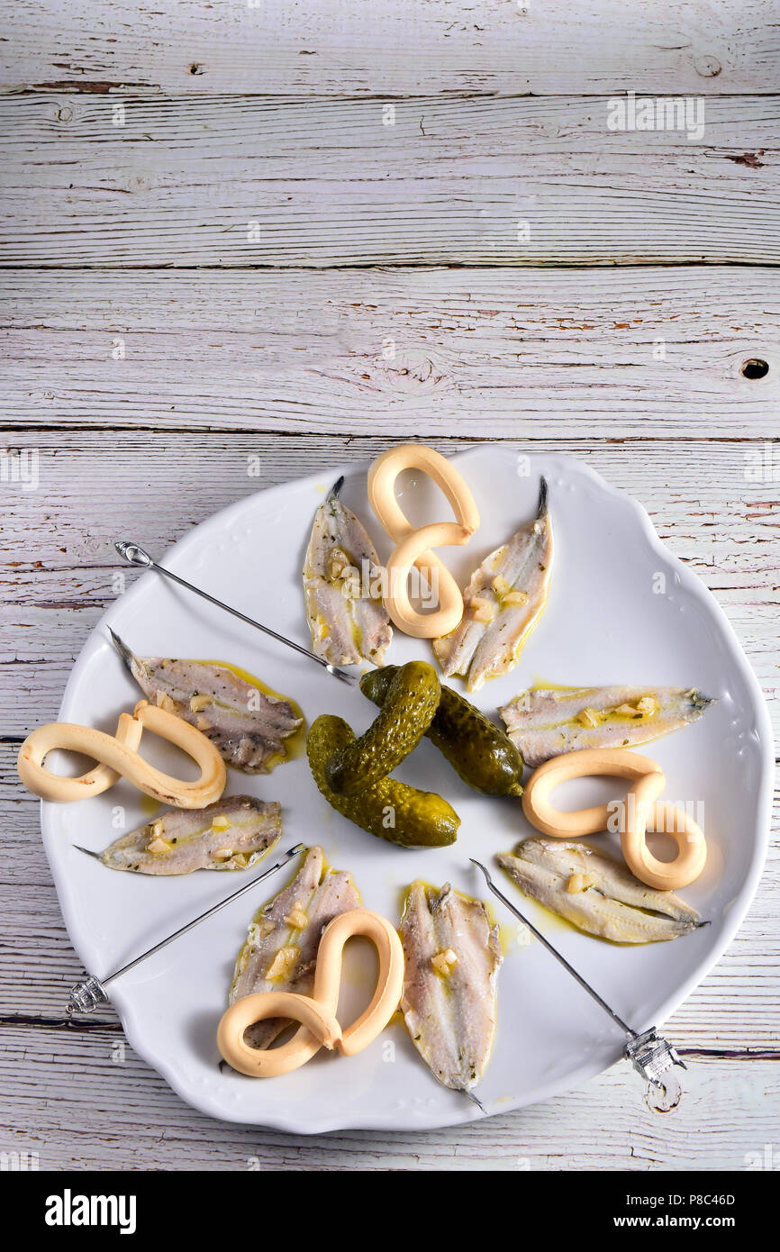 Spanisch typisches Gericht Rezept mit Sardellen in Essig zu teilen Stockfoto